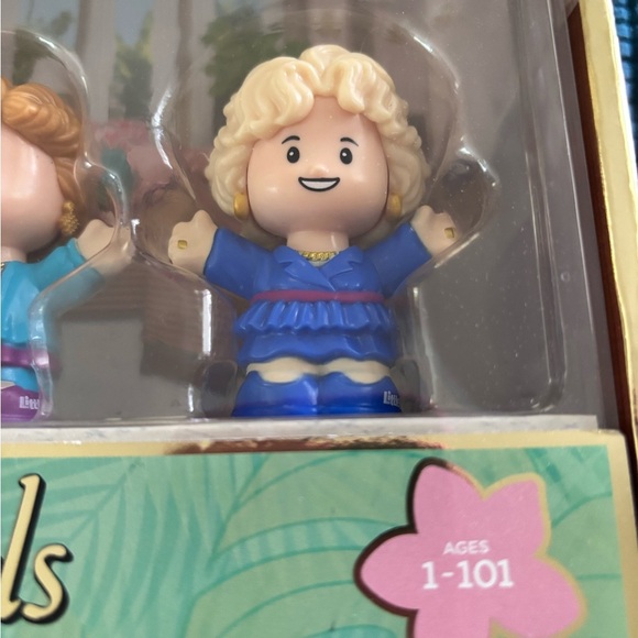 Fisher-Price Little People Golden Girls Collector Set (New In Box) 2021 - Picture 7 of 7